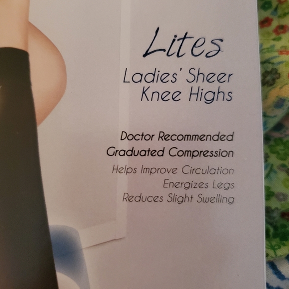 TruForm Compression Socks Leg health lites Knee Highs Compression socks 🖤 Black - Picture 2 of 5